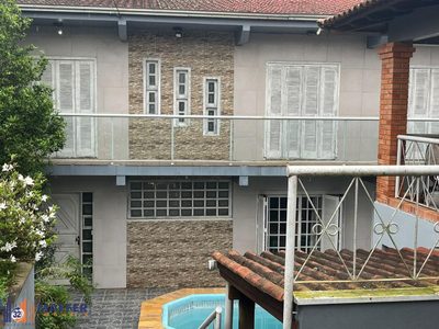 Casa, 4 quartos, 240 m² - Foto 2