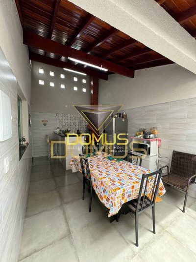 Casa, 3 quartos, 175 m² - Foto 1