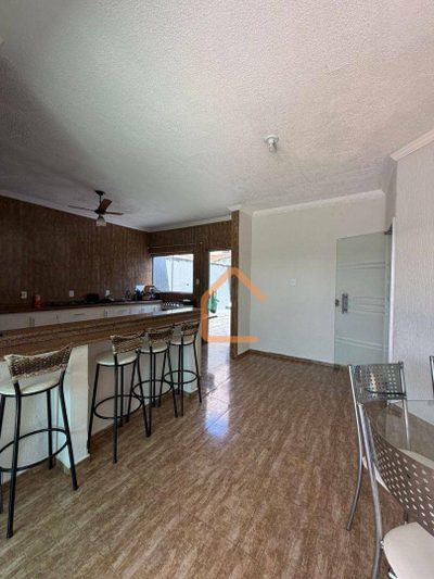 Casa, 3 quartos, 216 m² - Foto 3