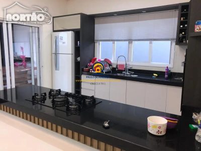 Casa, 4 quartos, 214 m² - Foto 3