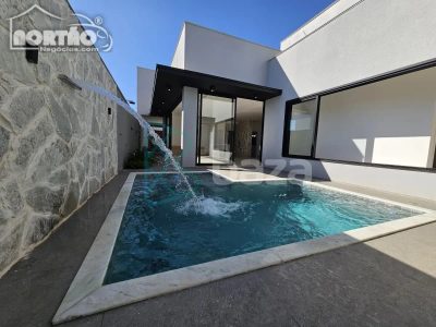 Casa, 4 quartos, 225 m² - Foto 1