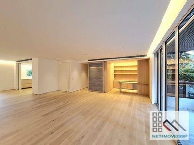 Apartamento, 3 quartos, 211 m² - Foto 1