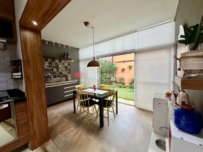 Casa, 3 quartos, 148 m² - Foto 1