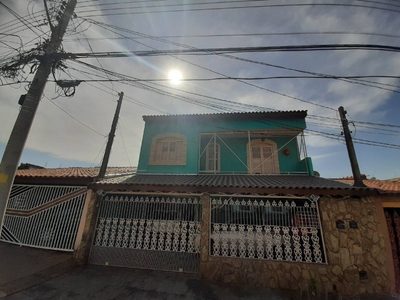 Casa, 4 quartos, 190 m² - Foto 1