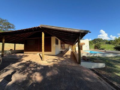 Chácara, 4 quartos, 150 m² - Foto 1