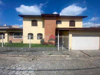 Casa, 5 quartos, 320 m² - Foto 1