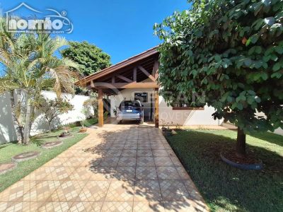 Casa, 4 quartos, 120 m² - Foto 1