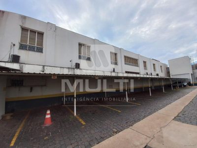 Loja-Salão, 9350 m² - Foto 1