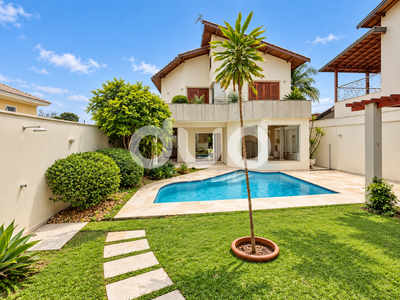 Casa, 3 quartos, 242 m² - Foto 2
