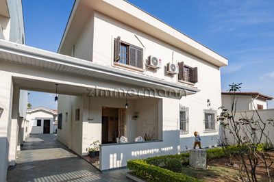 Casa, 4 quartos, 216 m² - Foto 1