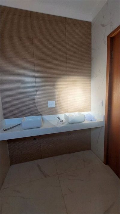 Casa, 3 quartos, 259 m² - Foto 1