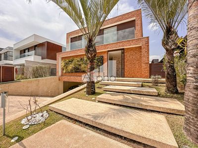 Sobrado, 6 quartos, 525 m² - Foto 1