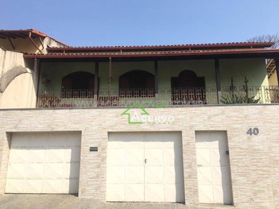 Casa, 4 quartos, 232 m² - Foto 1