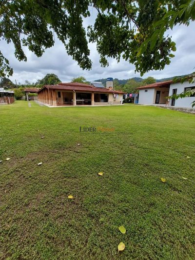 Chácara, 3 quartos, 5065 m² - Foto 1