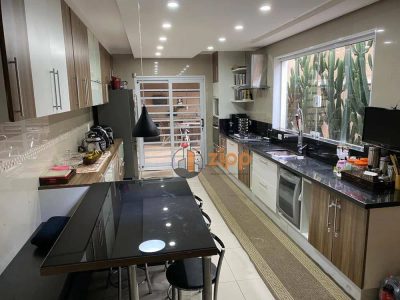 Sobrado, 3 quartos, 240 m² - Foto 4