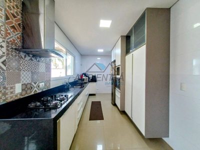 Casa, 4 quartos, 154 m² - Foto 1