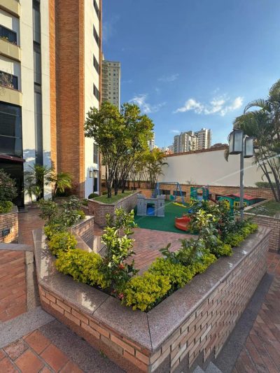 Apartamento, 3 quartos, 160 m² - Foto 1