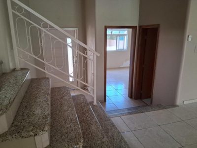 Casa, 5 quartos, 300 m² - Foto 4
