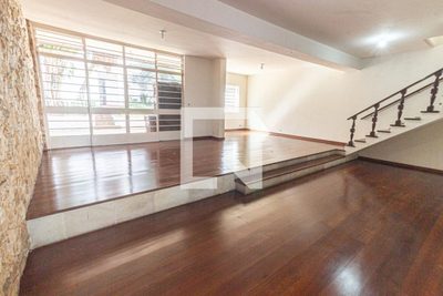 Casa, 3 quartos, 230 m² - Foto 1