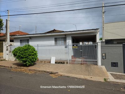 Casa, 4 quartos, 176 m² - Foto 1