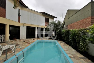 Casa, 4 quartos, 378 m² - Foto 1