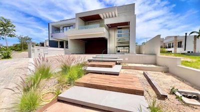 Casa, 4 quartos, 351 m² - Foto 1