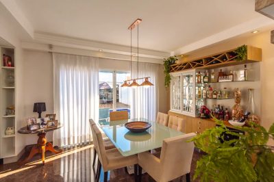 Casa, 3 quartos, 253 m² - Foto 1