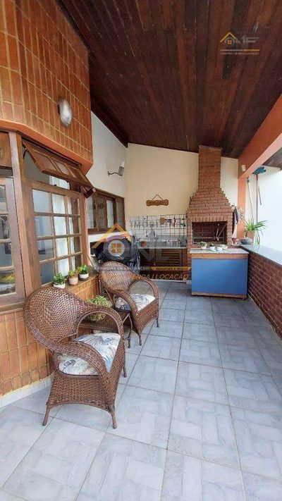 Casa, 3 quartos, 218 m² - Foto 4