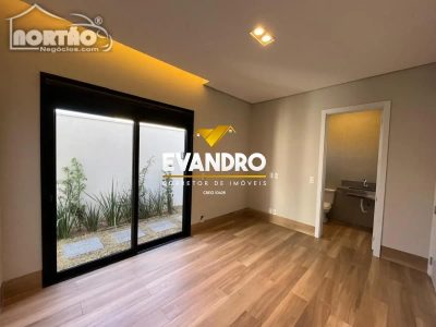 Casa, 3 quartos, 223 m² - Foto 1
