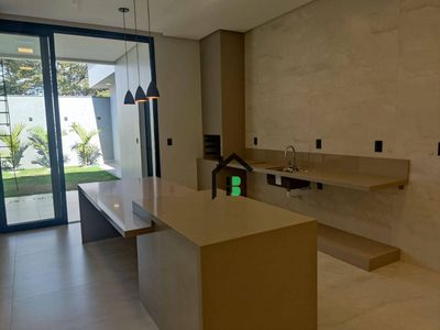 Casa, 3 quartos, 212 m² - Foto 1