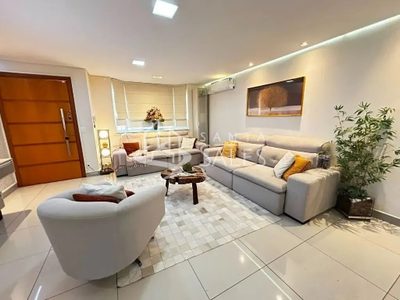 Sobrado, 3 quartos, 375 m² - Foto 1