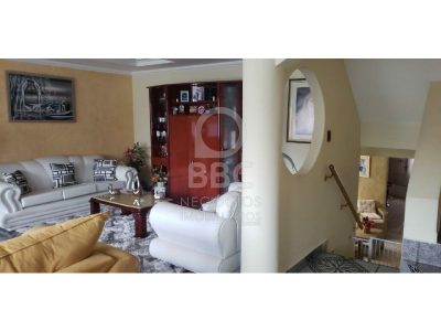 Sobrado, 3 quartos, 320 m² - Foto 2