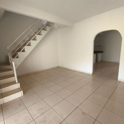 Casa, 3 quartos, 230 m² - Foto 2