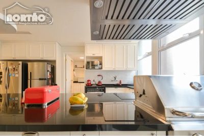 Casa, 4 quartos, 358 m² - Foto 2