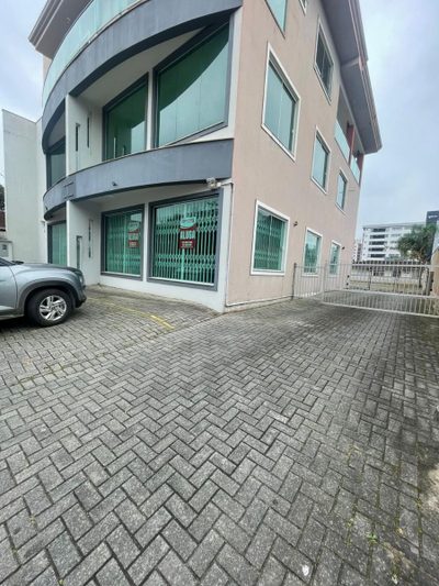 Loja-Salão, 400 m² - Foto 1