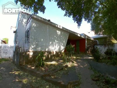 Casa, 3 quartos, 445 m² - Foto 1