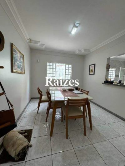 Casa, 3 quartos, 194 m² - Foto 4