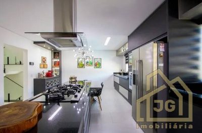 Sobrado, 3 quartos, 400 m² - Foto 1