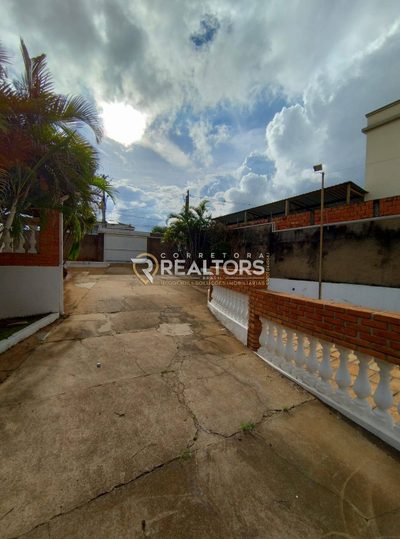 Casa, 4 quartos, 250 m² - Foto 3