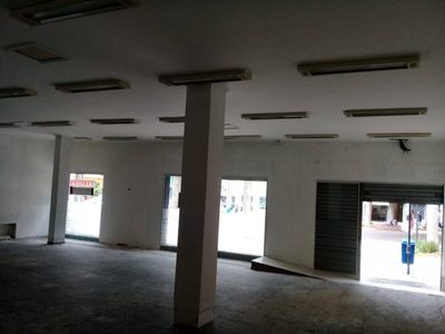 Prédio Inteiro - Foto 1