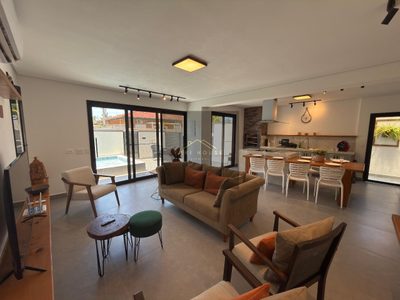 Casa, 4 quartos, 243 m² - Foto 2