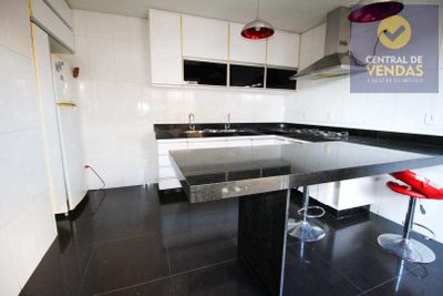 Casa, 4 quartos, 360 m² - Foto 1