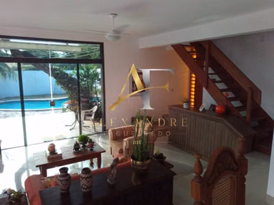 Casa, 4 quartos, 325 m² - Foto 1