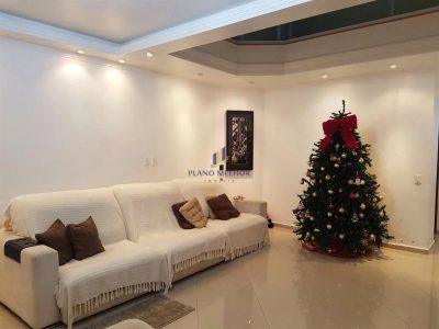 Casa, 4 quartos, 200 m² - Foto 1