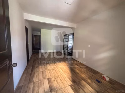 Casa, 3 quartos, 196 m² - Foto 1