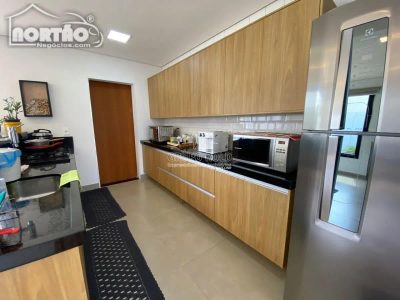 Casa, 3 quartos, 136 m² - Foto 4