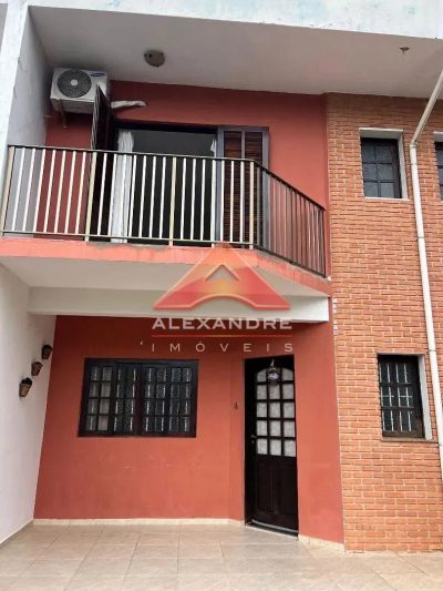 Casa, 2 quartos, 79 m² - Foto 1