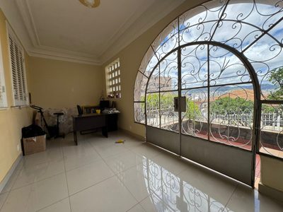 Casa, 7 quartos, 455 m² - Foto 1