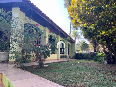 Casa, 3 quartos, 228 m² - Foto 1