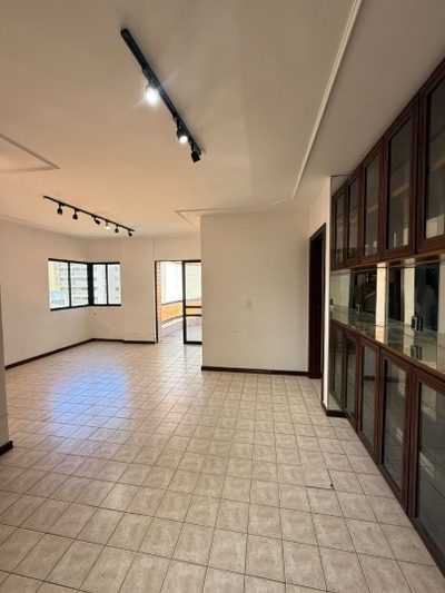 Apartamento, 3 quartos, 118 m² - Foto 1